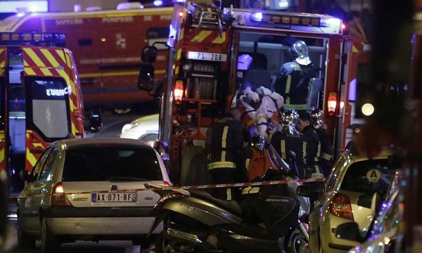 مبارزات انتخاباتی احزاب اصلی فرانسه در پی حملات پاریس متوقف شد