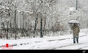 مدارس نوبت عصر آذربایجان شرقی به دلیل بارش برف تعطیل شد