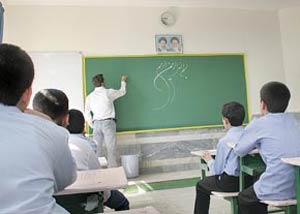 تاکنون هیچ گزارشی مبنی بر بیماری آنفولانزا در مدارس اعلام نشده است/مدارس کرمان تعطیل نمی‌شود