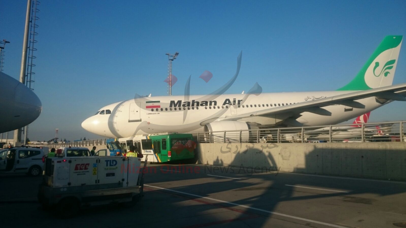نخستین تصاویر از تصادف هواپیمای ماهان ایر در فرودگاه آتاترک استانبول منتشر شد+عکس