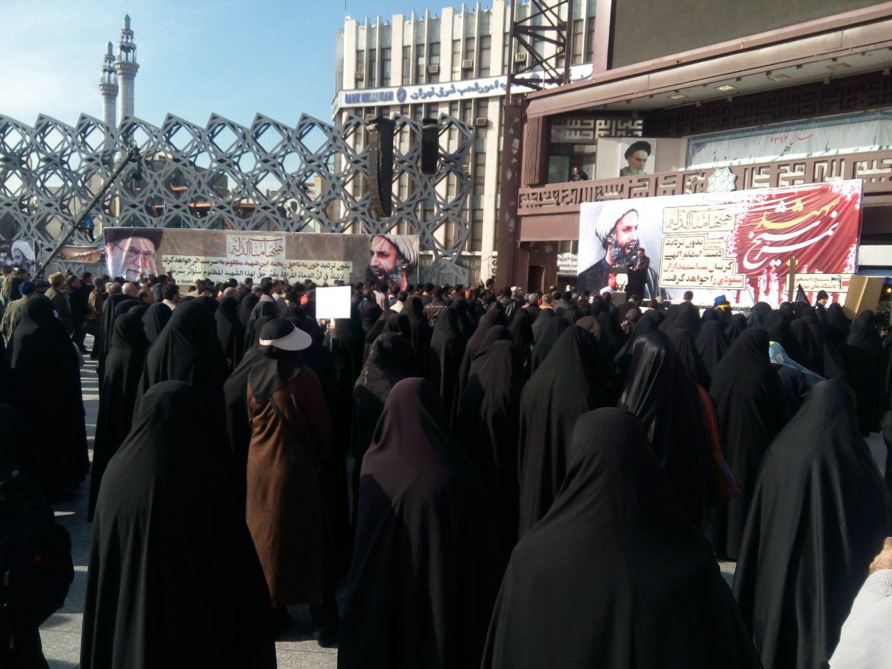 تجمع مردم تهران علیه آل سعود در میدان امام حسین(ع) آغاز شد+عکس