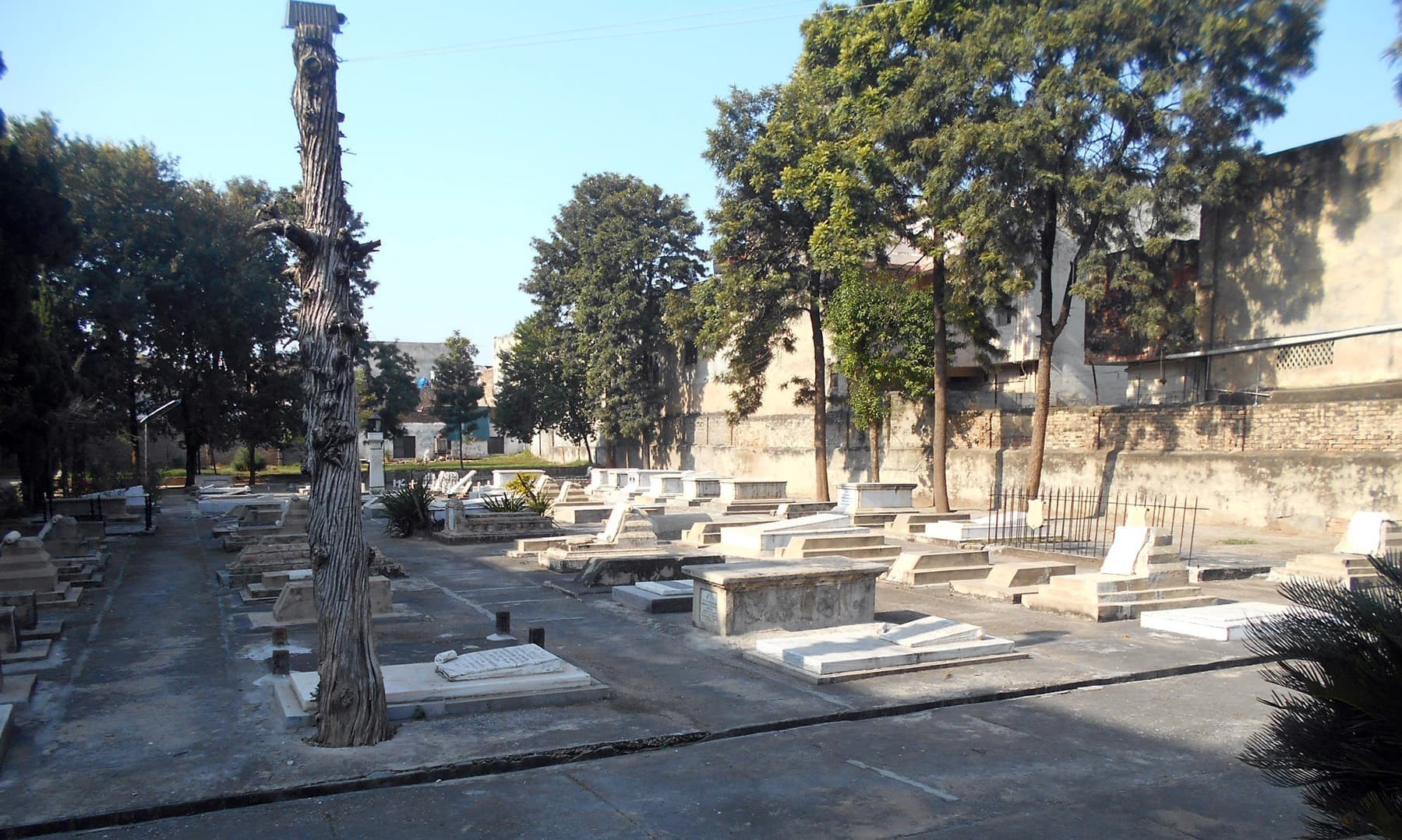 قبرستان ۱۵۰ ساله 