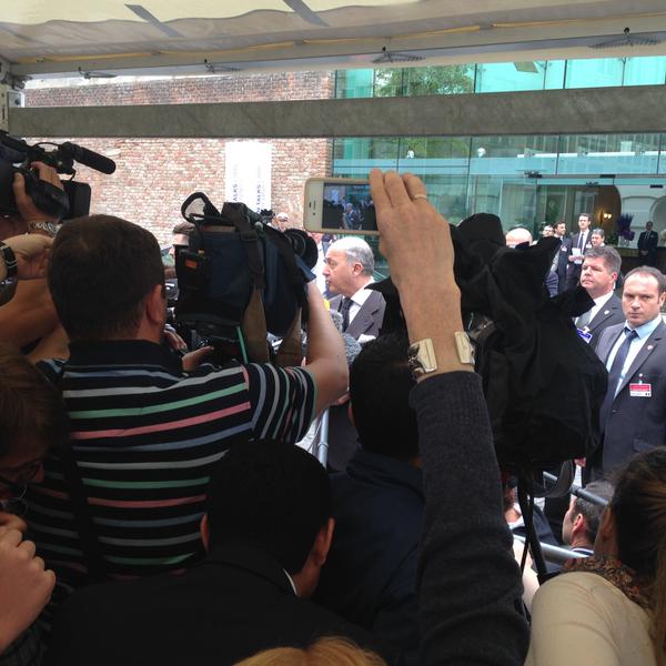 پایان دیدار دوجانبه وزرای خارجه ایران و آمریکا/ لوران فابیوس وارد هتل کوبورگ شد