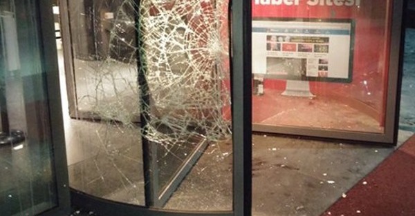 دفتر دو روزنامه نزدیک به دولت ترکیه در استانبول هدف حمله قرار گرفتند