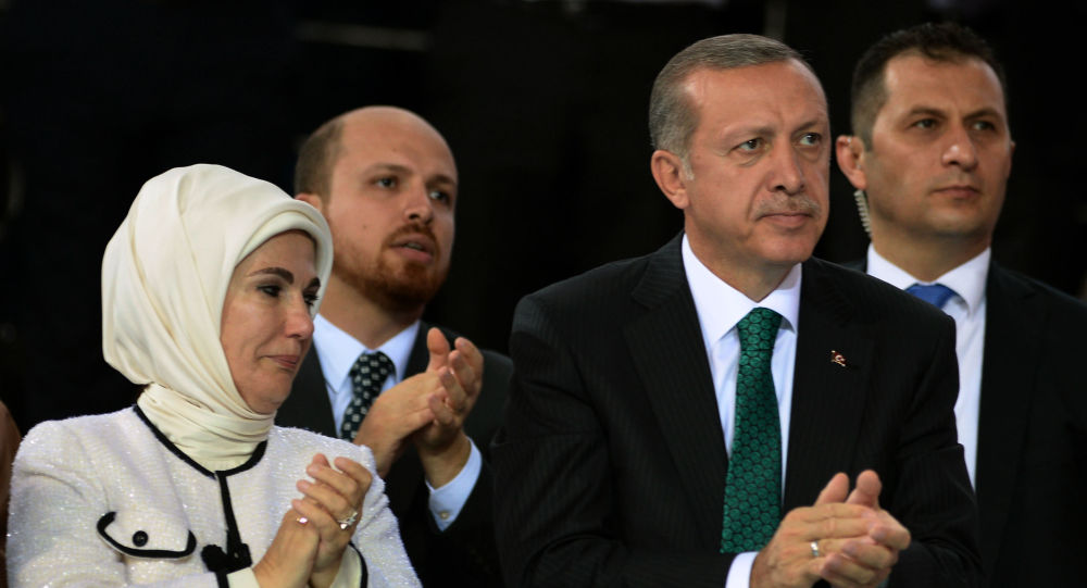 همسر اردوغان حرمسرا را 