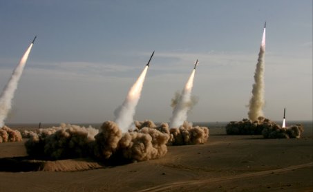 تلاش مذبوحانه آمریکا و اذناب اروپایی‌اش برای متوقف کردن پیشرفت موشکی ایران/ ایجادکنندگان جهان جنگل‌وار، توان موشکی ایران را برنمی‌تابند