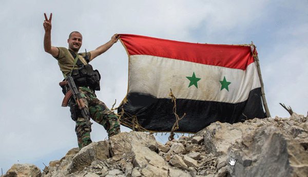 ارتش سوریه استحکامات تروریست‎ها را در حومه دمشق منهدم کرد