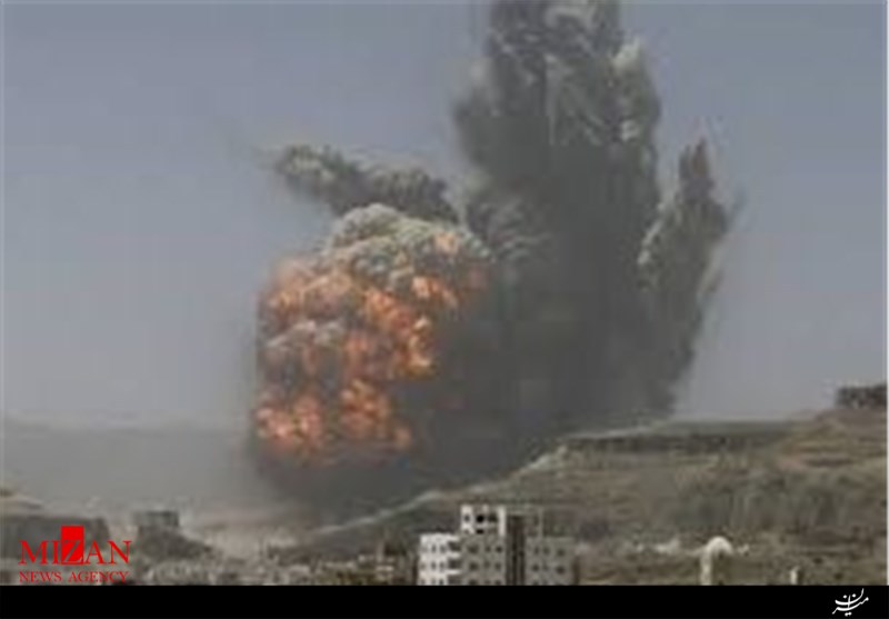 پایگاه ارتش یمن در شهر المکلا هدف حمله انتحاری قرار گرفت