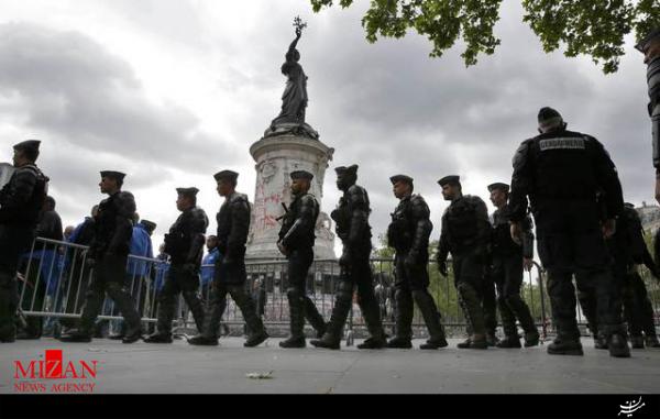 دولت سوسیالیست اولاند تحت فشار افکار عمومی فرانسه