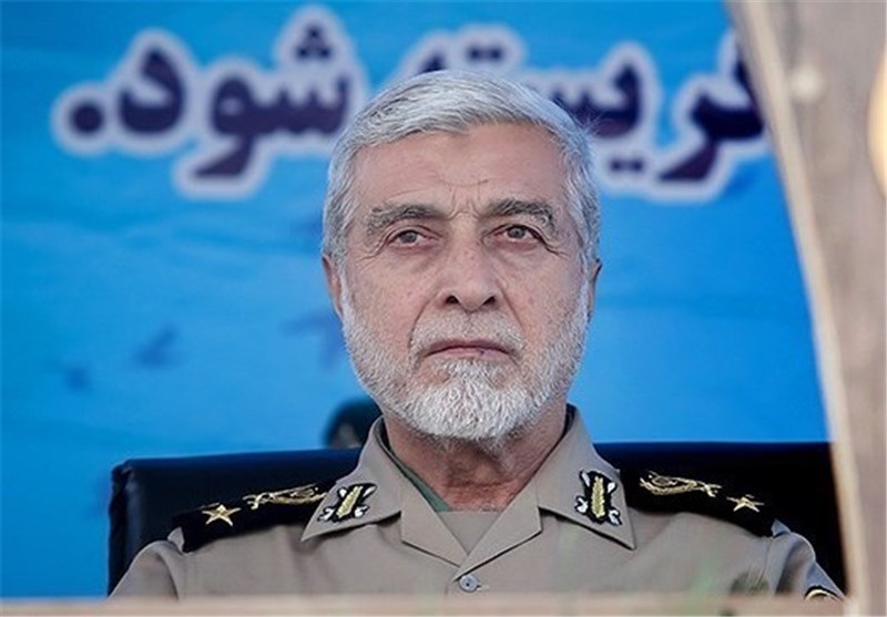 فرمانده کل ارتش بر مزار شهید بابایی حاضر شد