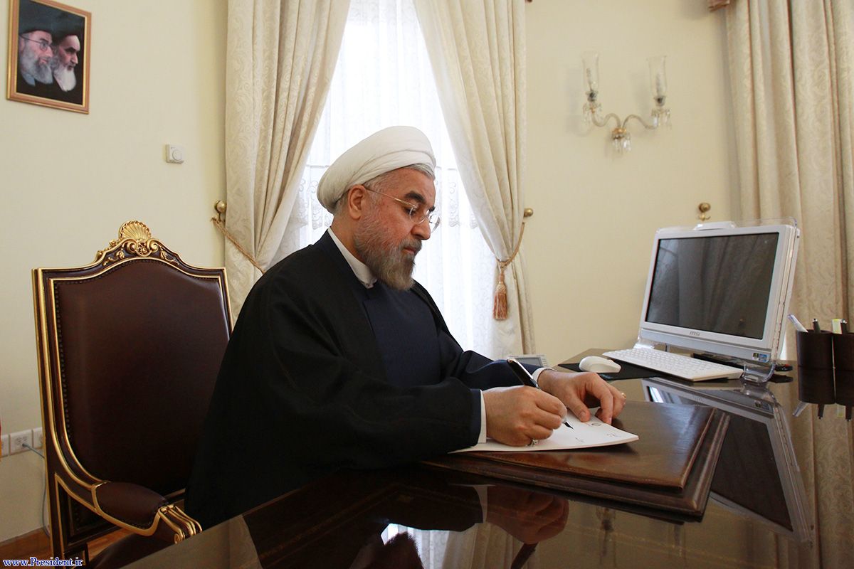 دستور روحانی به جهانگیری درباره حقوق و پاداش مدیران نجومی