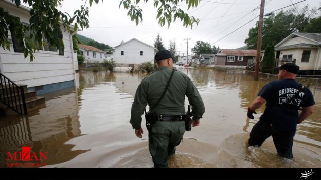 سیل شدید در ایالت ویرجینیا آمریکا دهها کشته و ناپدید بر جا گذاشت+عکس
