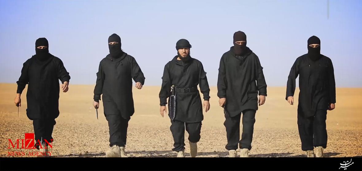 داعش 5 نفر را به اتهام جاسوسی سر برید + عکس
