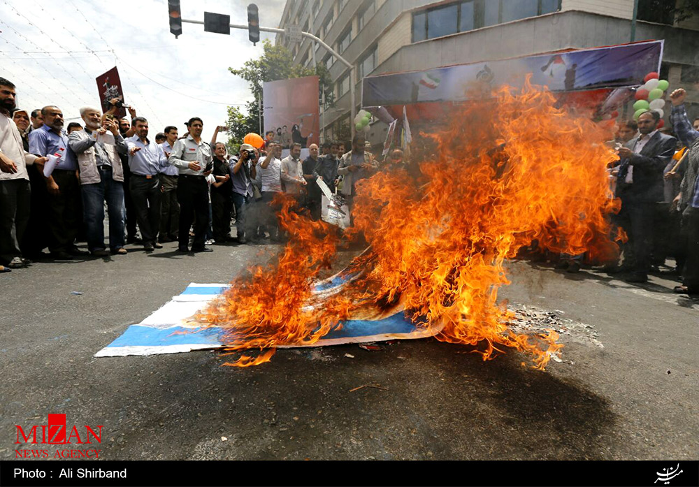 راهپیمایی روز قدس در  850 شهر کشور+تصاویر/ از غرفه ویژه 5 ایرانی مبارز با اسرائیل تا تابوت آل سعود