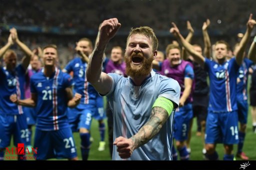 اعتراض ایسلندی‌ها به نحوه خوشحالی تماشاگران فرانسوی + عکس