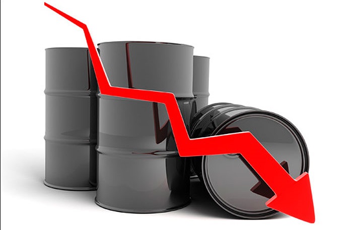 کاهش قیمت اندک نفت در بازارهای جهانی