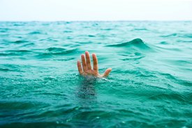پیرزن 75 ساله در دریاچه ارومیه غرق شد