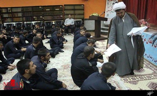 برگزاری آزمون دانستنی‎های سربازی در زندان مرکزی تبریز + عکس