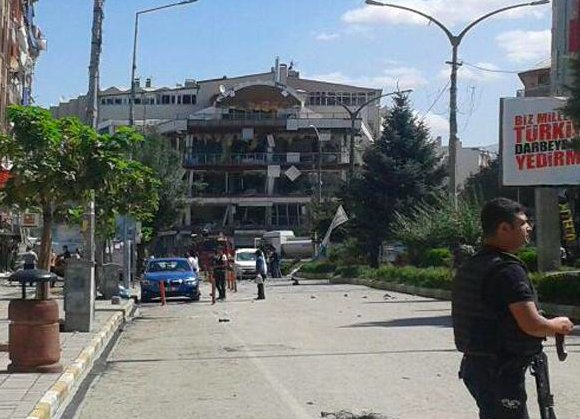 انفجار در شهر وان ترکیه 48 زخمی بر جای گذاشت