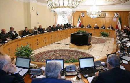 دولت حمایت از بسیج، نیروهای مسلح و تقویت وحدت ملی را وظیفه خود می داند