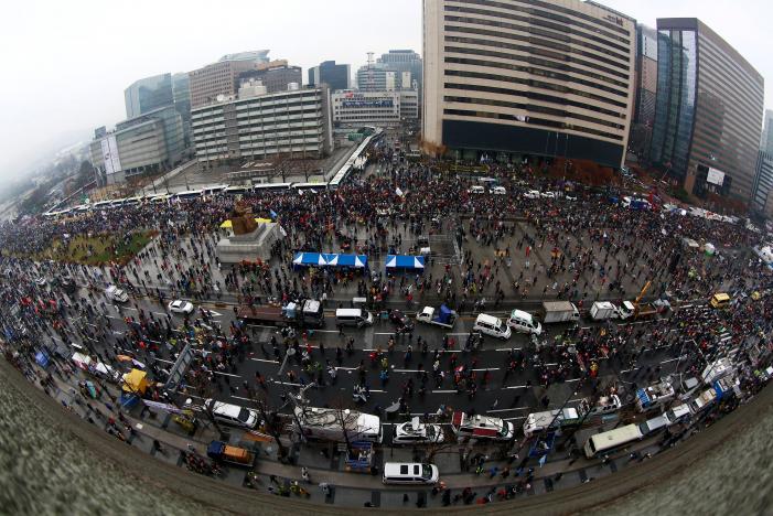 تظاهرات گسترده در کره جنوب یعلیه خانم رئیس جمهور