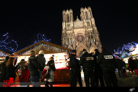 سال نو میلادی و افزایش هراس اروپایی ها از حملات تروریستی+ تصاویر