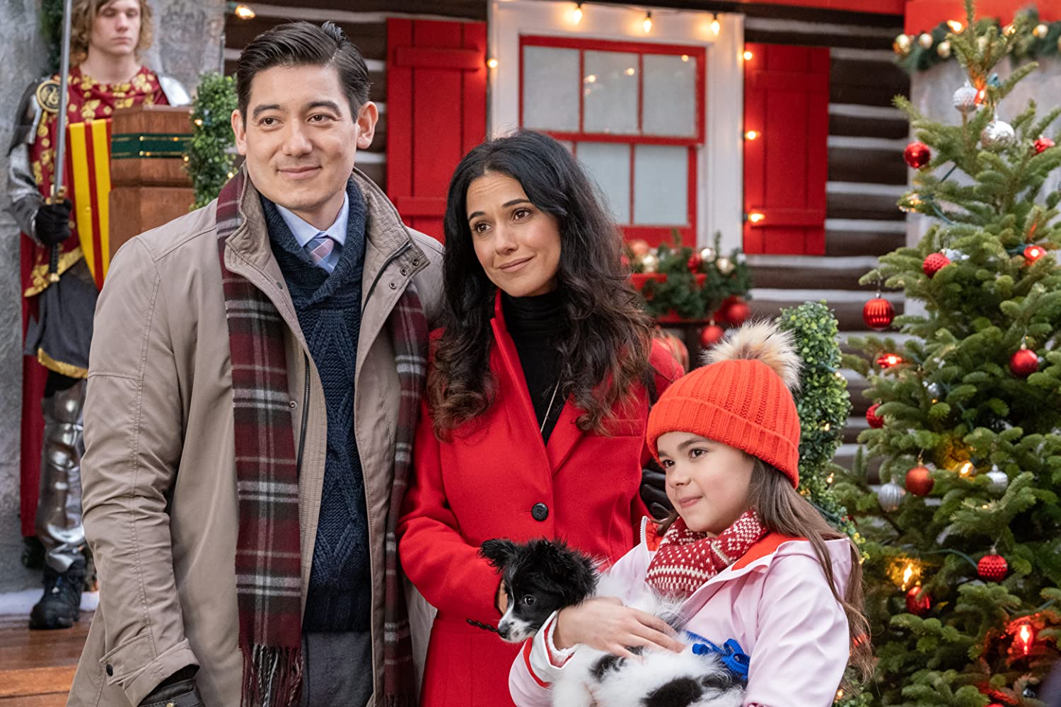 Emmanuelle Chriqui and Isabelle Franca in The Knight Before Christmas (2019)