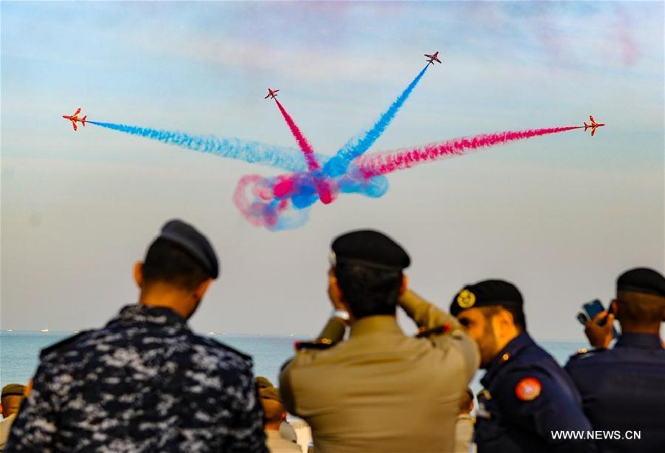 نمایش نیروی هوایی سلطنتی انگلیس در نزدیک برج الکویت در کویت