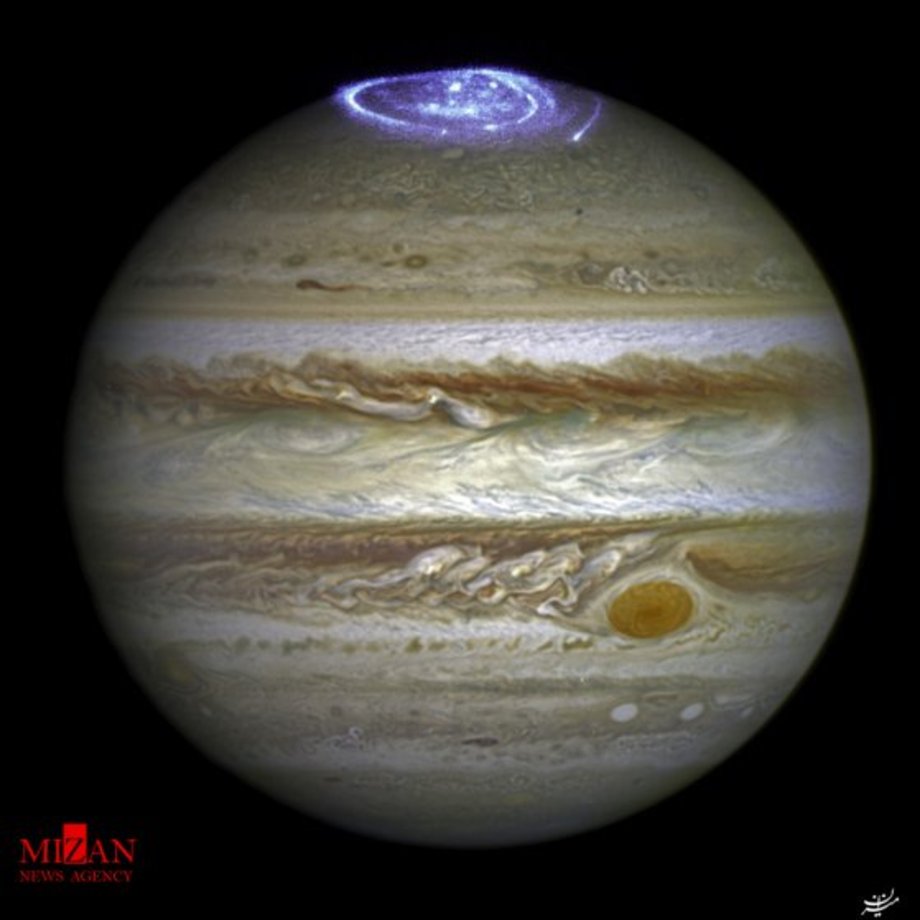 تصویر ترکیبی از یک تصویر گرفته شده با تلسکوپ فضایی هابل مشاهدات پرتو ماوراء بنفش 