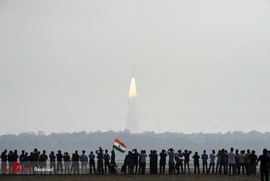 پرتاب راکت ماهواره هند به فضا