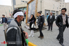اجرای تئاتر خیابانی با موضوع فرهنگ سازی مراسم چهارشنبه سوری در حاشیه 
طرح جمع آوری مواد محترقه در مشهد‎