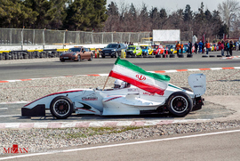 رونمایی از نخستین خودرو مسابقه ای کلاس فورمولا3 در ایران
