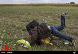 برخورد فیزیکی خبرنگار با کودک مهاجر در مجارستان