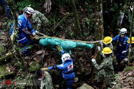ادامه عملیات امداد و نجات برای کشف اجساد در کلمبیا