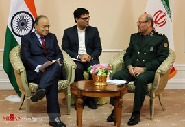 دیدار وزیر دفاع ایران با وزیر دفاع هندوستان در حاشیه ششمین نشست امنیت بین الملل مسکو‎