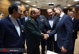 دیدار وزیر دفاع ایران با وزیر دفاع صربستان  در حاشیه ششمین نشست امنیت بین الملل مسکو‎