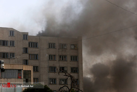 آتش سوزی پاساژ مهستان در میدان انقلاب تهران
