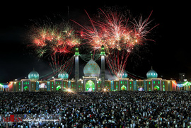 مسجد جمکران در شب نیمه شعبان
