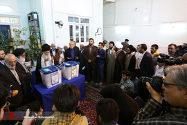 حضور آیت الله علوی گرگانی در انتخابات ریاست جمهوری و شورهای اسلای شهر و روستا 