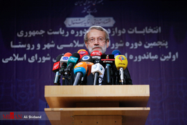 بازدید علی لاریجانی از ستاد انتخابات وزارت کشور
