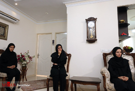 دیدار رئیس مجلس با خانواده شهید علی توده فلاح