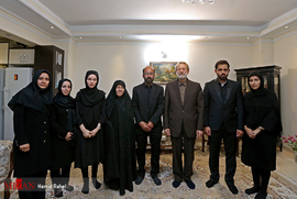 دیدار رئیس مجلس با خانواده شهید علی توده فلاح