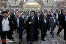 حضور اعضای پنجمین دوره شورای شهر تهران در مرقد امام خمینی (ره)