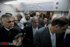 حضور اعضای پنجمین دوره شورای شهر تهران در مرقد امام خمینی (ره) با مترو