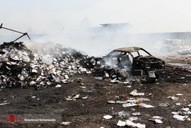 آتش سوزی انبار غیرمجاز جمع‌آوری زباله و کارتن‌ ضایعاتی - قم

