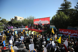 تجمع مردم اصفهان در اعتراض به اظهارات ضد ایرانی ترامپ