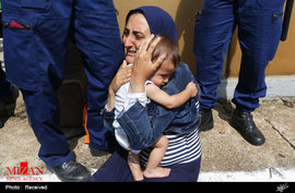سختی های مادران مهاجر