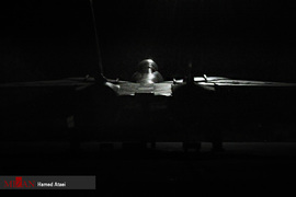 پرواز شبانه جنگنده های ارتش در هفتمين رزمایش فدائيان حريم ولايت