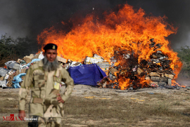 آتش زدن مواد مخدر در پاکستان