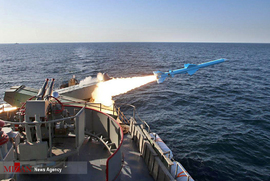 پرتاب موشک قدیر از یگان شناور برای اولین بار

 